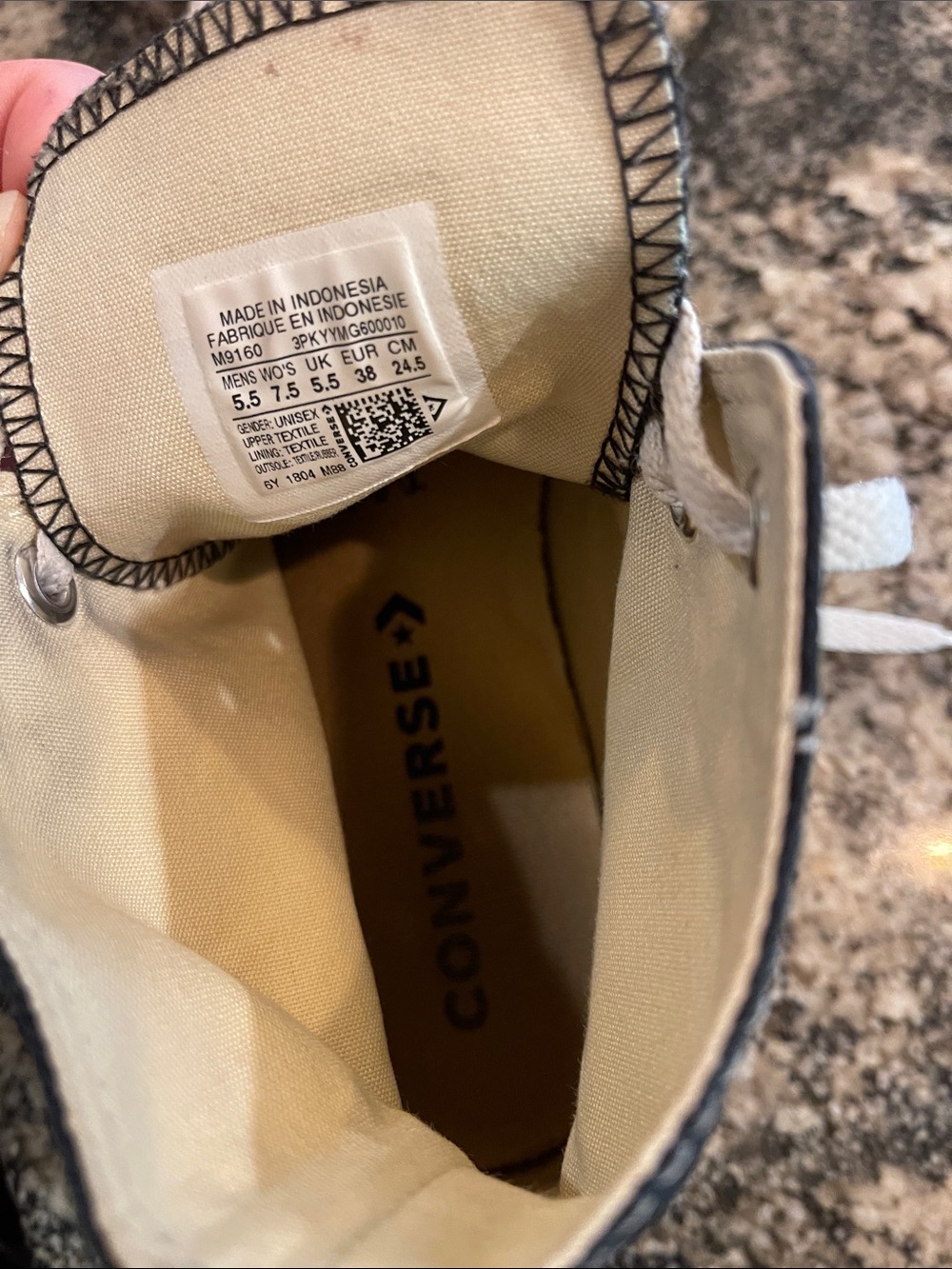 Converse Black & White High Top Sneakers LOTS of LIFE LEFT!! - Picture 3 of 3